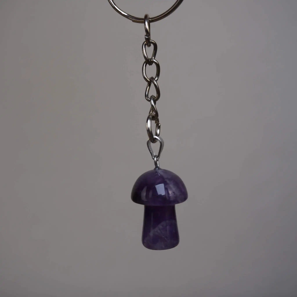 Schlüsselanhänger mit Amethyst Pilz als Edelstein-Anhänger