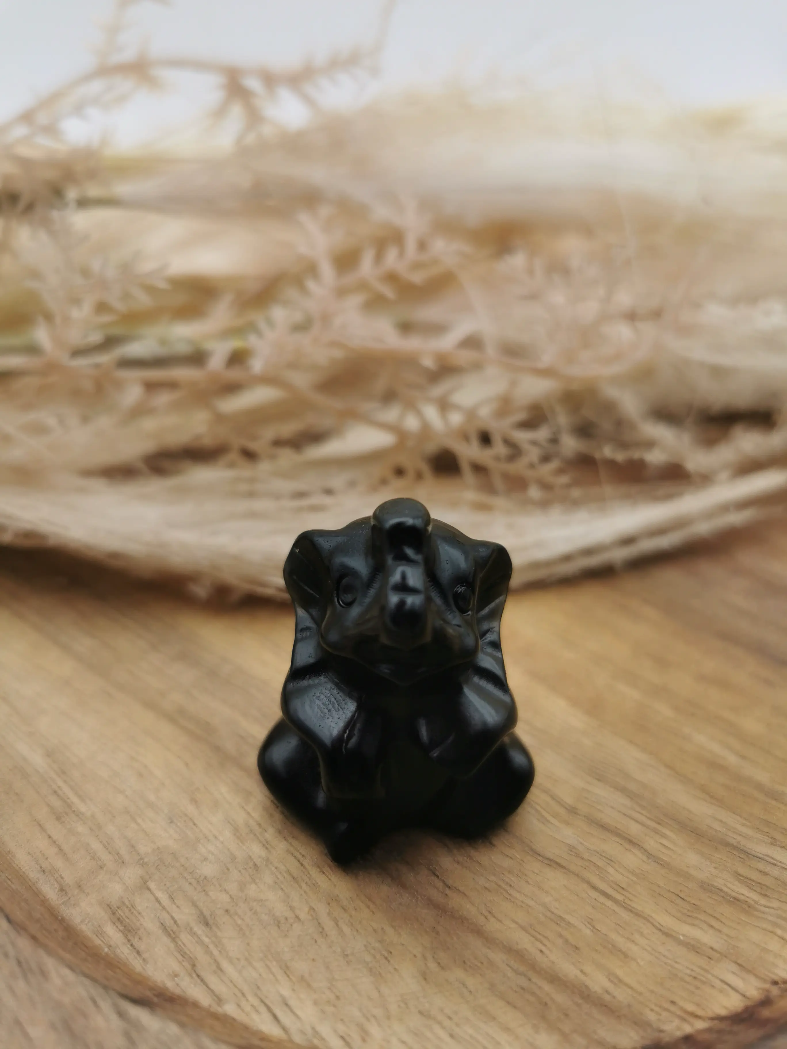 Elefant aus Obsidian